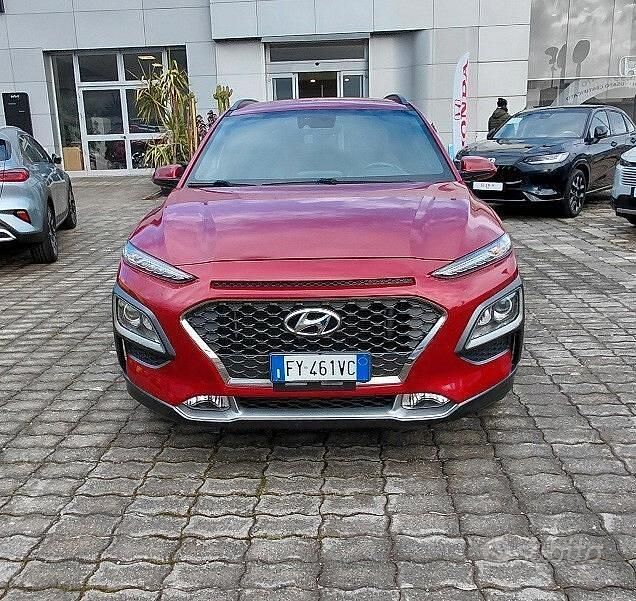 Usata Hyundai Kona Xpossible 115 CV (84 kW) 2019 Rosso SUV
