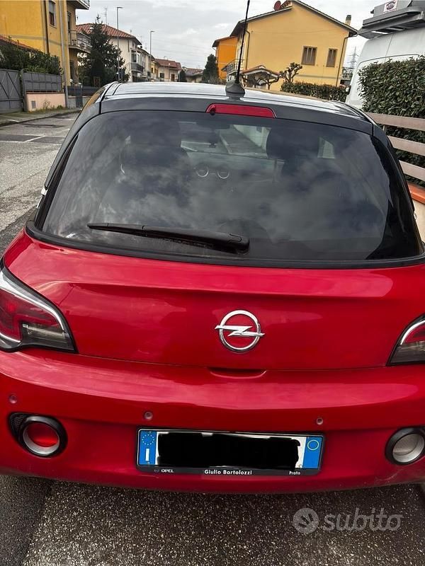 Usata Opel Adam 70 CV (51 kW) 2016 Utilitaria