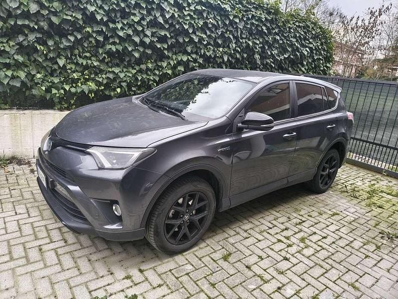 Usata Toyota RAV4 Hybrid 155 CV (114 kW) 2018 SUV
