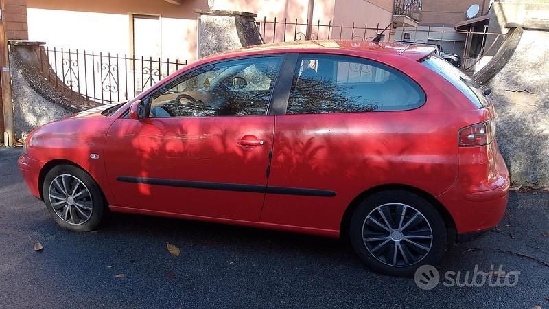Usata Seat Ibiza 2005 Rosso Berlina