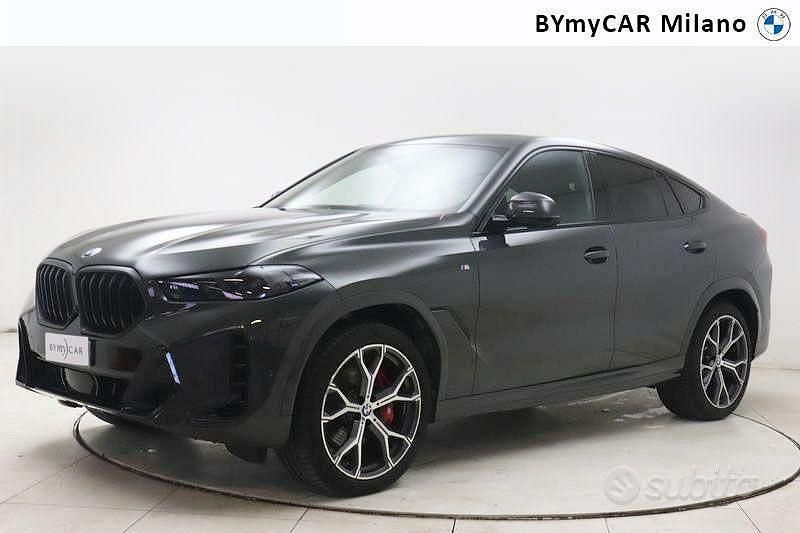 Usata BMW X6 M Sport 297 CV (218 kW) 2024 Grigio SUV