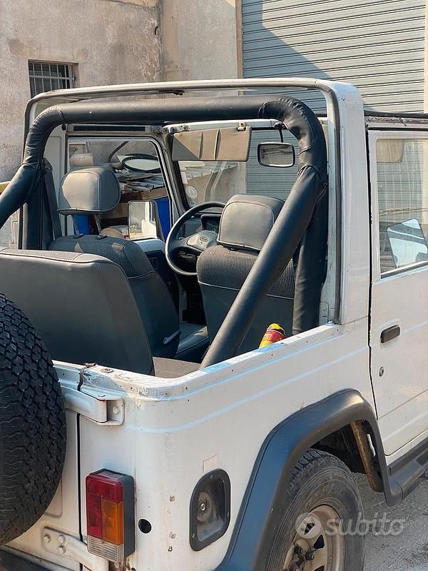 Usata Asia Motors Rocsta 67 CV (49 kW) 1996 Bianco SUV