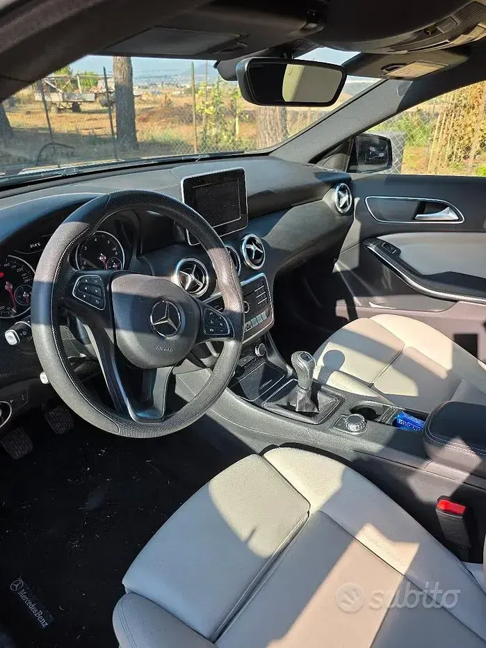 Usata Mercedes A160 Executive 90 CV (66 kW) 2017 Utilitaria
