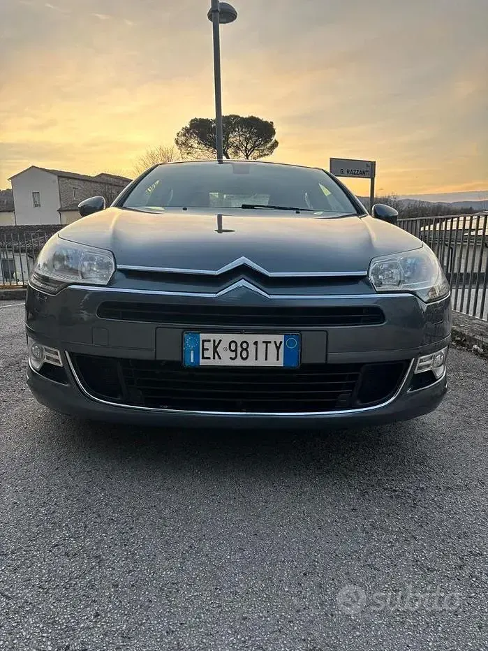 Usata Citroën C5 140 CV (102 kW) 2011 Grigio Berlina