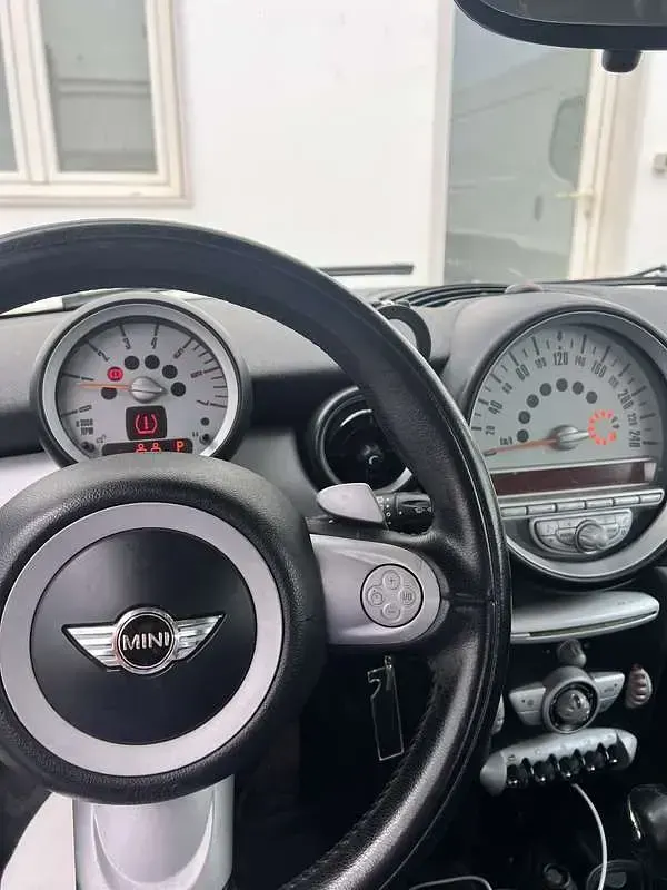 Usata Mini Cooper D 109 CV (80 kW) 2008 Utilitaria