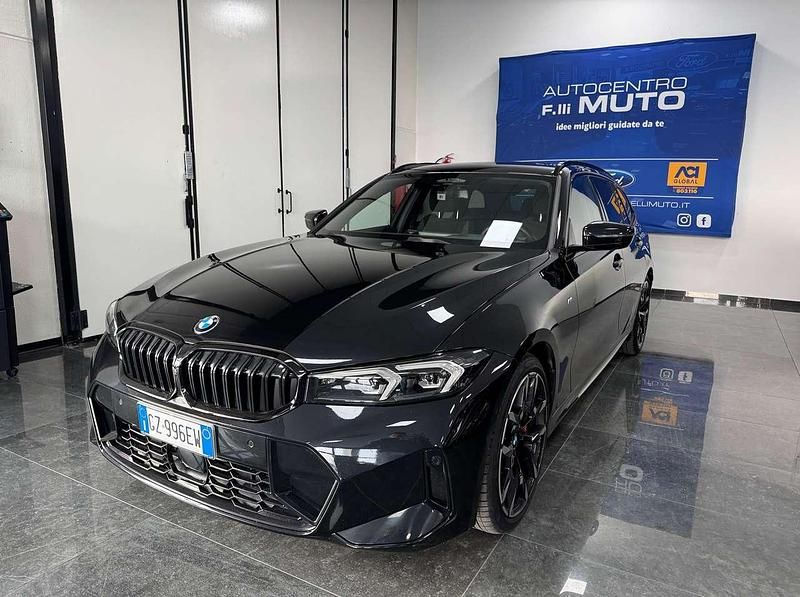 Usata BMW 320 M Sport 190 CV (139 kW) 2025 Sapphire shwarz Station wagon