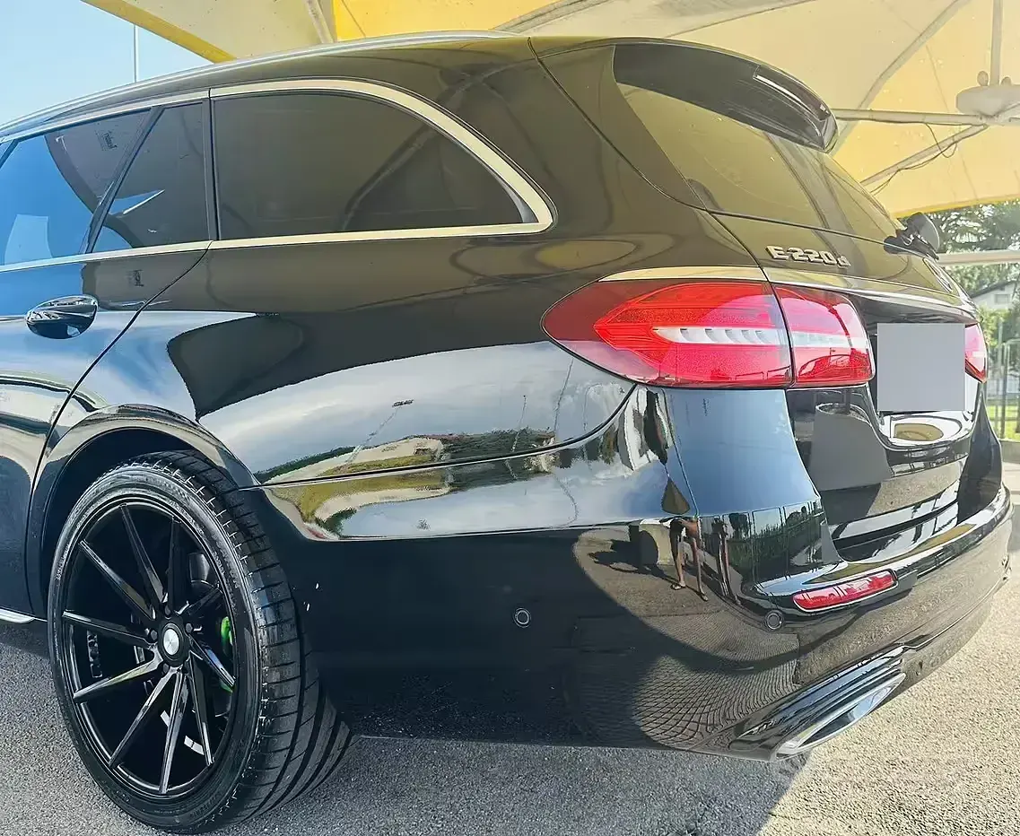 Usata Mercedes E220 194 CV (142 kW) 2019 Nero Station wagon