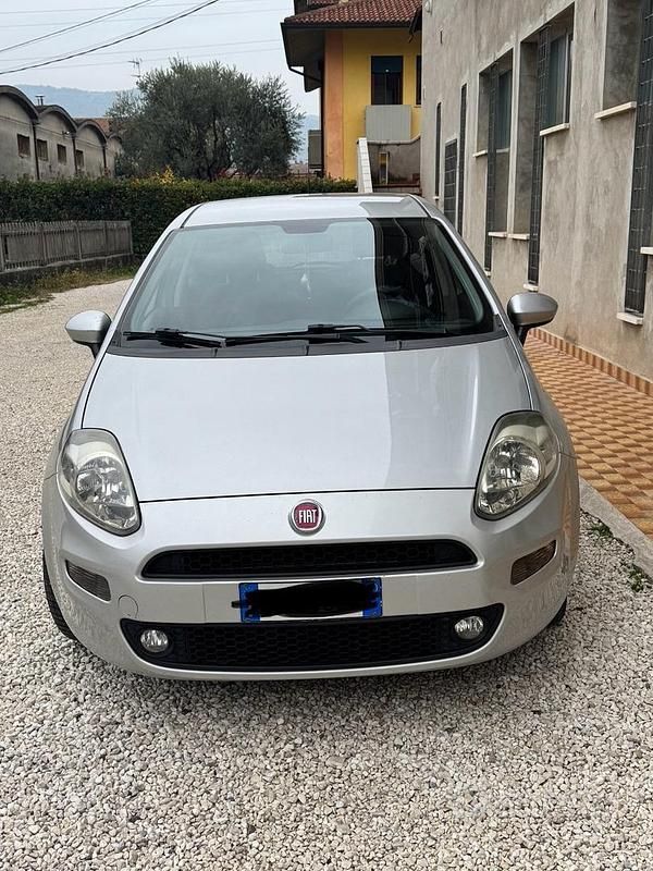 Usata Fiat Grande Punto 75 CV (55 kW) 2015 Grigio Utilitaria