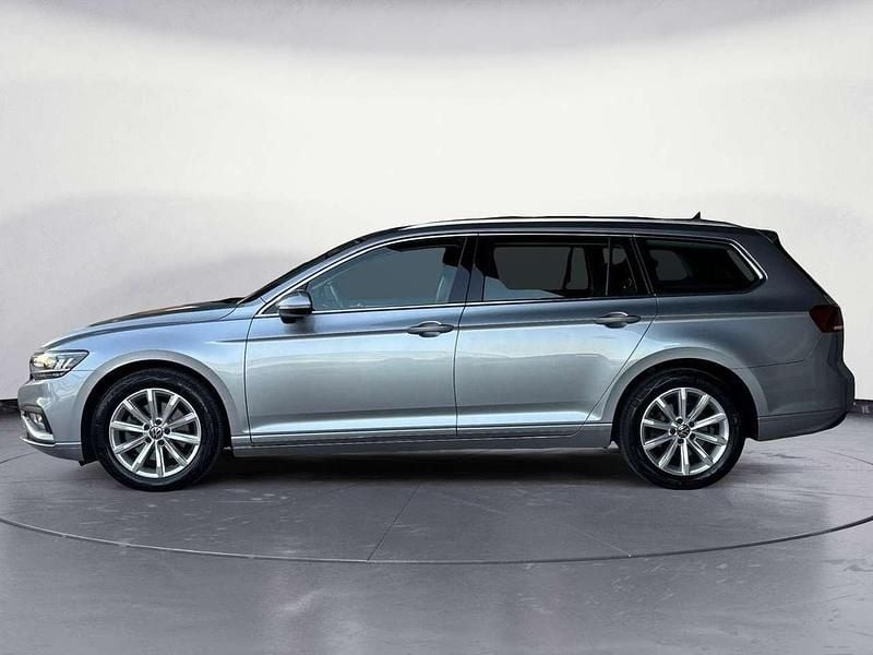 Usata VW Passat Business 122 CV (89 kW) 2023 Grigio Station wagon