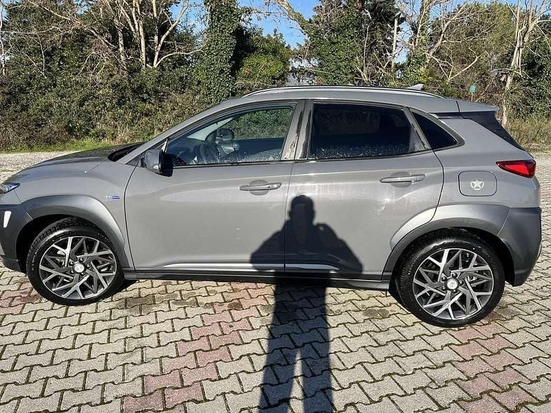 Usata Hyundai Kona XPrime 105 CV (77 kW) 2020 Grigio SUV
