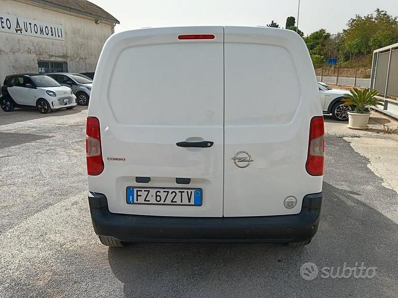 Occasion Opel Combo 75 ch (55 kW) 2019 Blanc Monospace