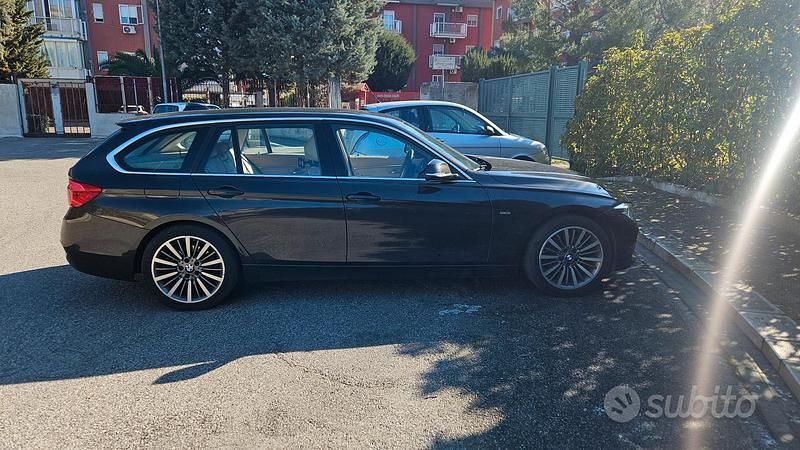 Usata BMW 320 Luxury Line 190 CV (139 kW) 2017 Station wagon