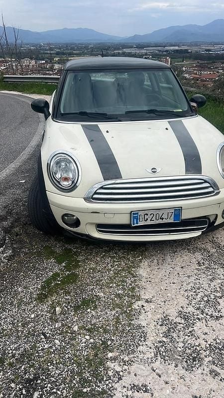 Usata Mini Cooper 120 CV (88 kW) 2007 Bianco Utilitaria