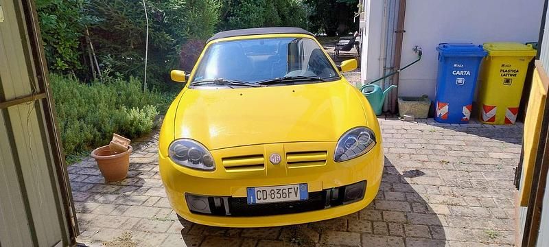 Usata MG TF 116 CV (85 kW) 2003 Giallo Cabrio