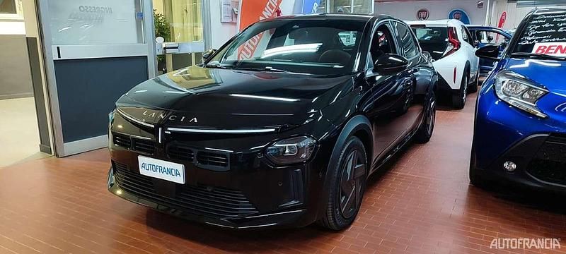 Nuova Lancia Ypsilon 110 CV (80 kW) 2025 Nero Utilitaria