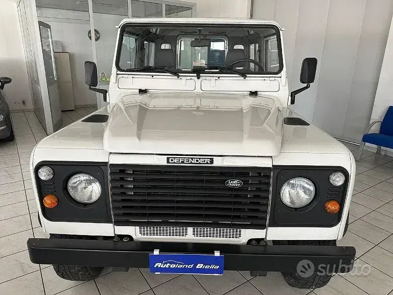 Usata Land Rover Defender 122 CV (89 kW) 2001 Bianco SUV
