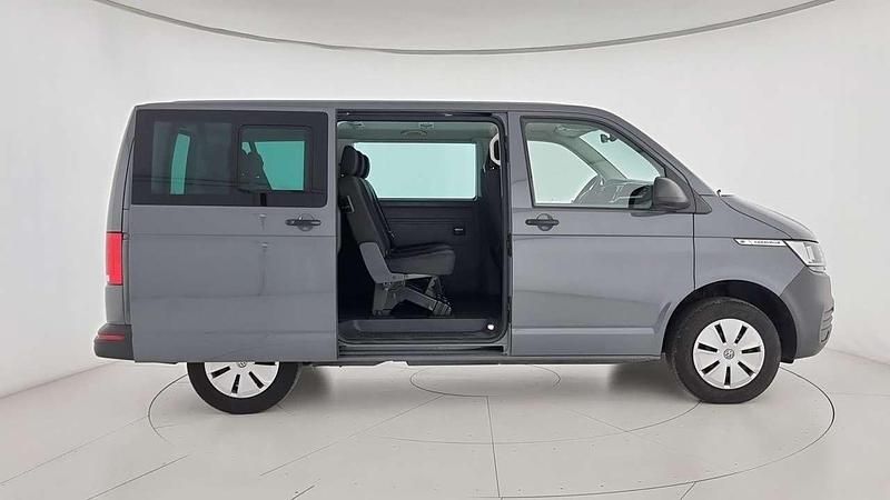Usata VW Caravelle Business 110 CV (80 kW) 2023 Grigio Monovolume