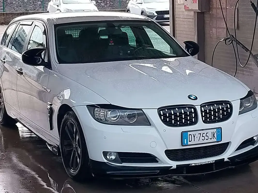 Usata BMW 320 177 CV (130 kW) 2010 Bianco Station wagon
