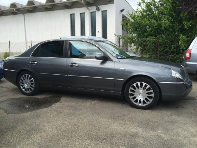 lancia thesis v6 3.2 emblema lancia thesis v6 3.2 emblema