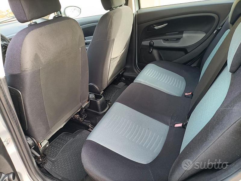 Grigio Usata 2008 Fiat Grande Punto Due volumi | 3900 € - Immagine 1/4