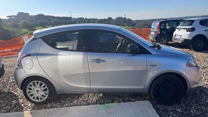 Usata Lancia Ypsilon Silver 69 CV (50 kW) 2013 Utilitaria