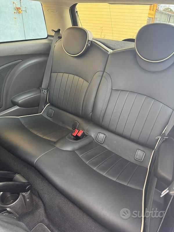 Usata Mini Cooper S 184 CV (135 kW) 2012 Grigio Utilitaria