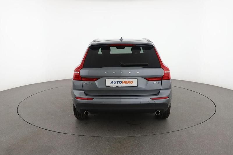 Usado Volvo XC60 Core 197 HP (144 kW) 2021 Cinzento SUV