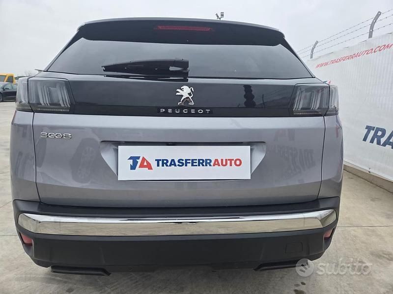 Usata Peugeot 3008 Active 2022 Grigio SUV