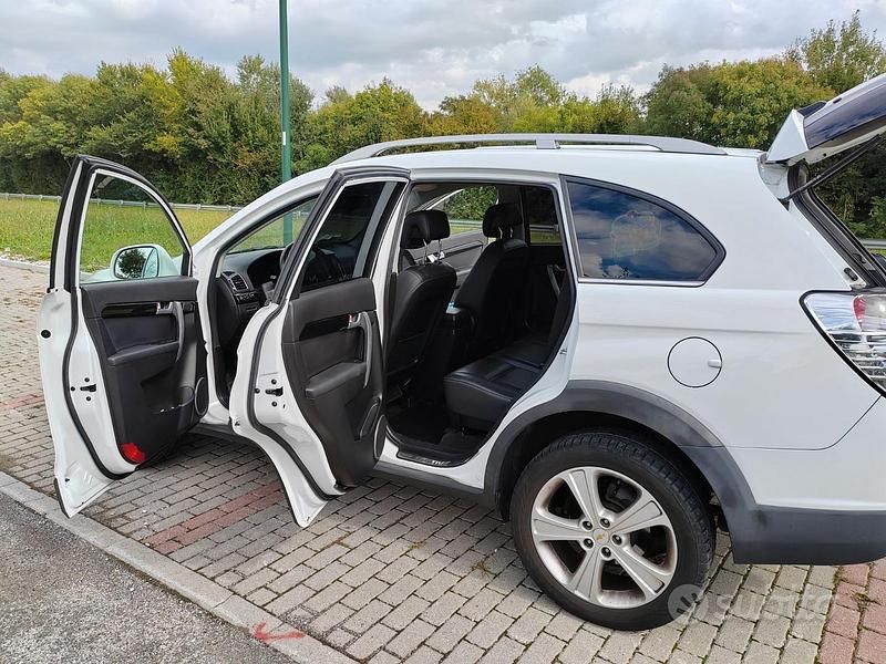 Usata Chevrolet Captiva LTZ 184 CV (135 kW) 2012 Bianco SUV