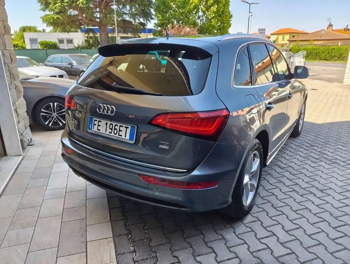 Usata Audi Q5 S-Line 150 CV (110 kW) 2016 Grigio SUV