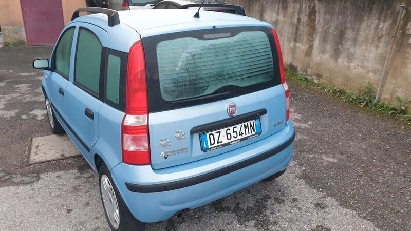 Usata Fiat Panda Dynamic 60 CV (44 kW) 2010 Blu Utilitaria