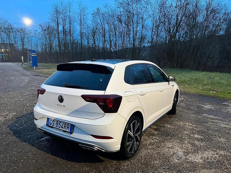 Usata VW Polo R-line 95 CV (69 kW) 2024 Bianco Utilitaria