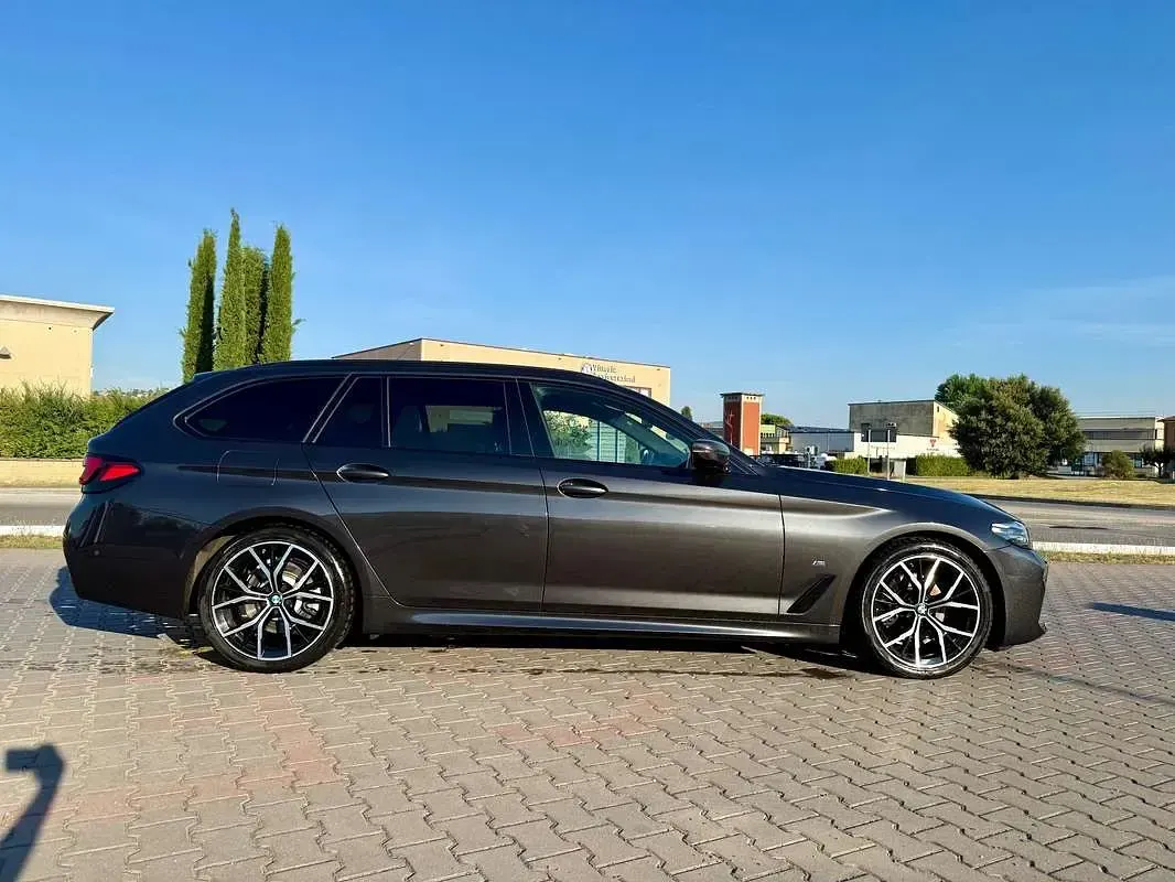 Usata BMW 520 M Sport 190 CV (139 kW) 2021 Grigio Berlina