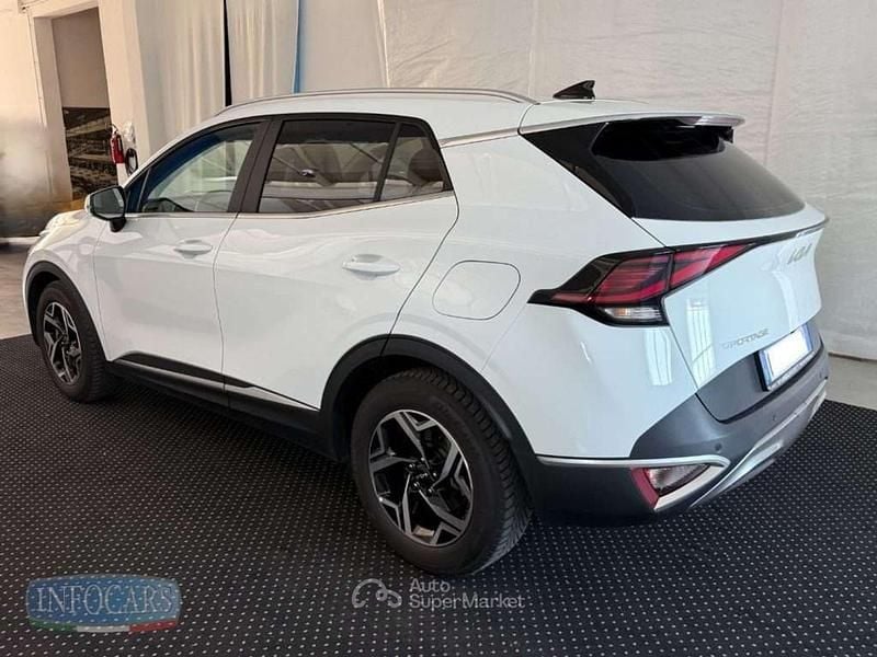 Usata Kia Sportage 136 CV (100 kW) 2024 Bianco pastello SUV