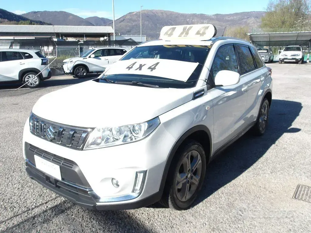 Second-hand Suzuki Vitara Cool 112 CP (82 kW) 2019 Alb SUV
