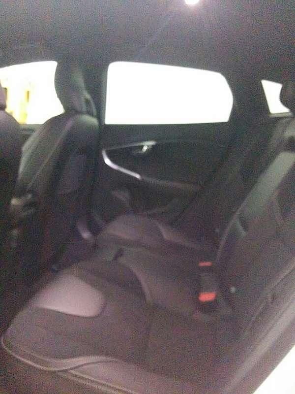 Usata Volvo V40 R-Design Momentum 120 CV (88 kW) 2016 Bianco Berlina