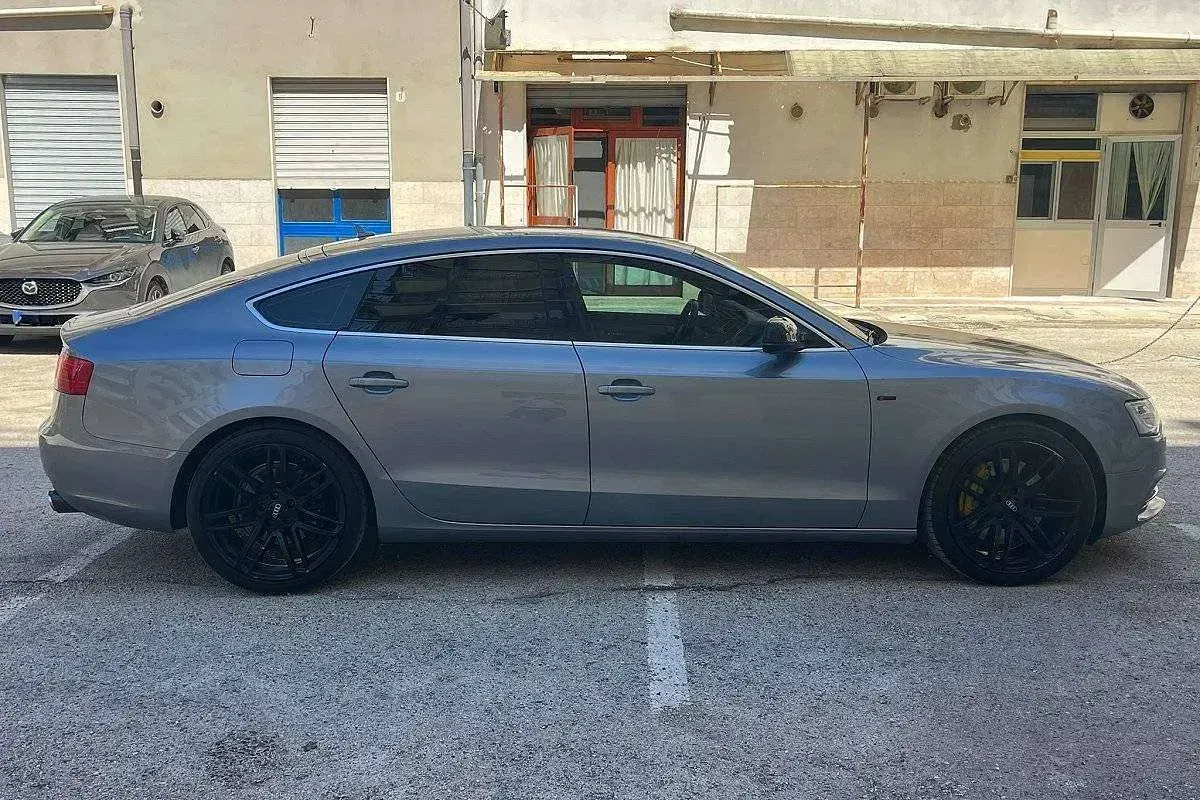 Usata Audi A5 Sportback Ambiente 190 CV (139 kW) 2015 Argento Utilitaria