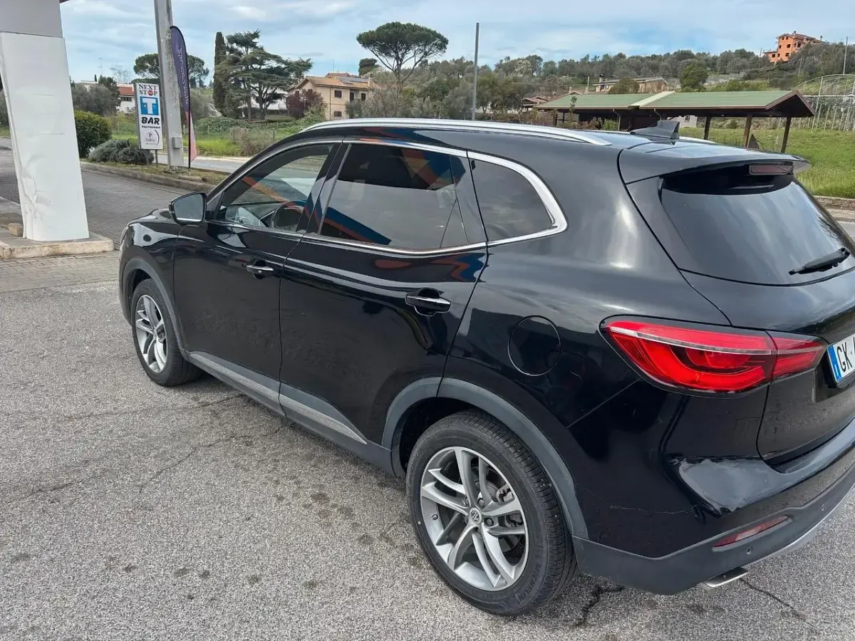 Usata MG EHS Exclusive 161 CV (118 kW) 2022 Nero SUV