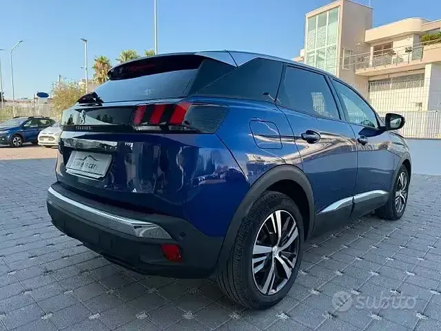 Usata Peugeot 3008 Allure 131 CV (96 kW) 2020 Blu SUV