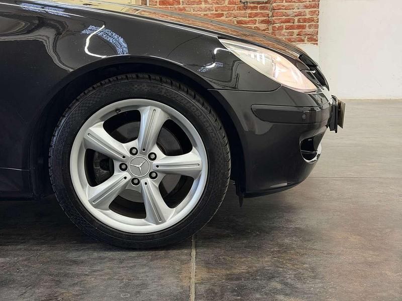 Begagnad Mercedes SLK280 Chrome 231 HK (169 kW) 2006 Svart Cab