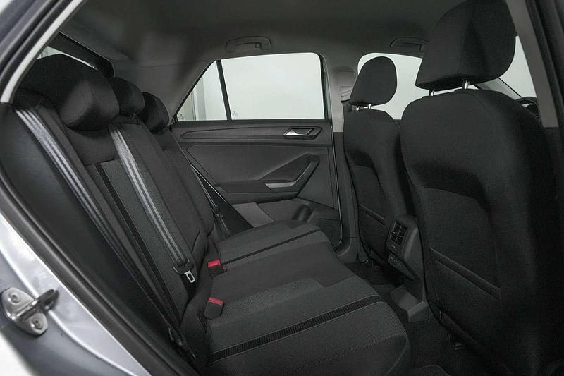 Usata VW T-Roc Life 150 CV (110 kW) 2025 Argento SUV