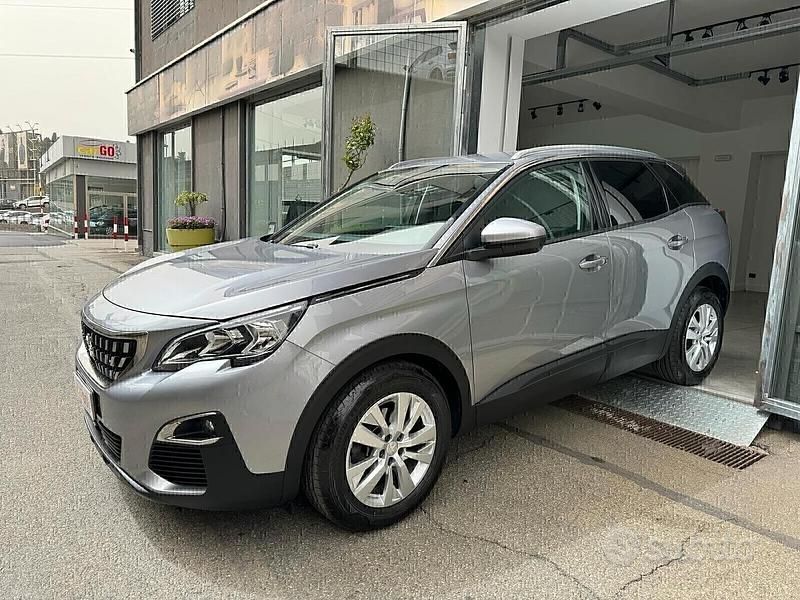 Usata Peugeot 3008 130 CV (95 kW) 2019 Grigio SUV