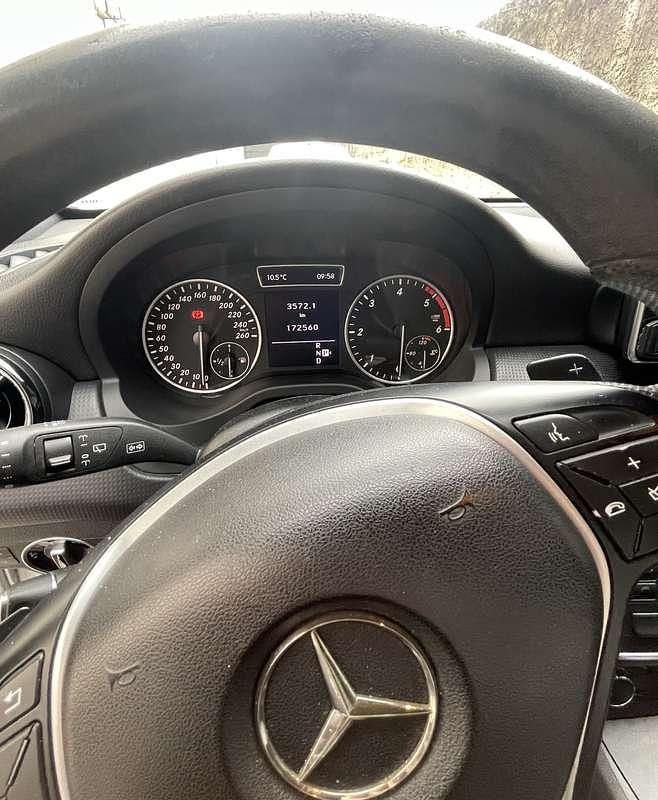 Usata Mercedes A180 Premium 109 CV (80 kW) 2013 Argento Berlina