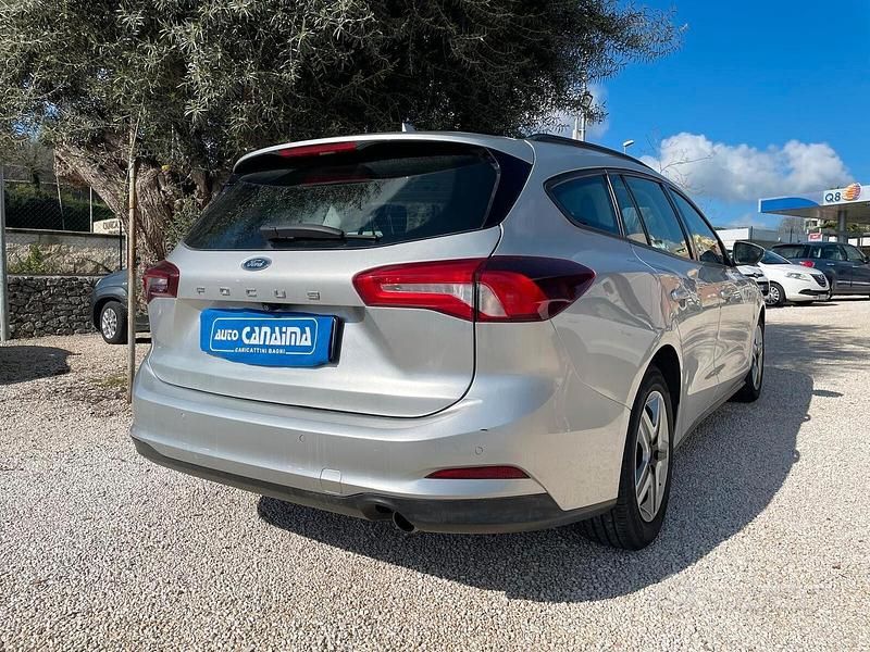 Usata Ford Focus Business Edition 120 CV (88 kW) 2022 Grigio Station wagon