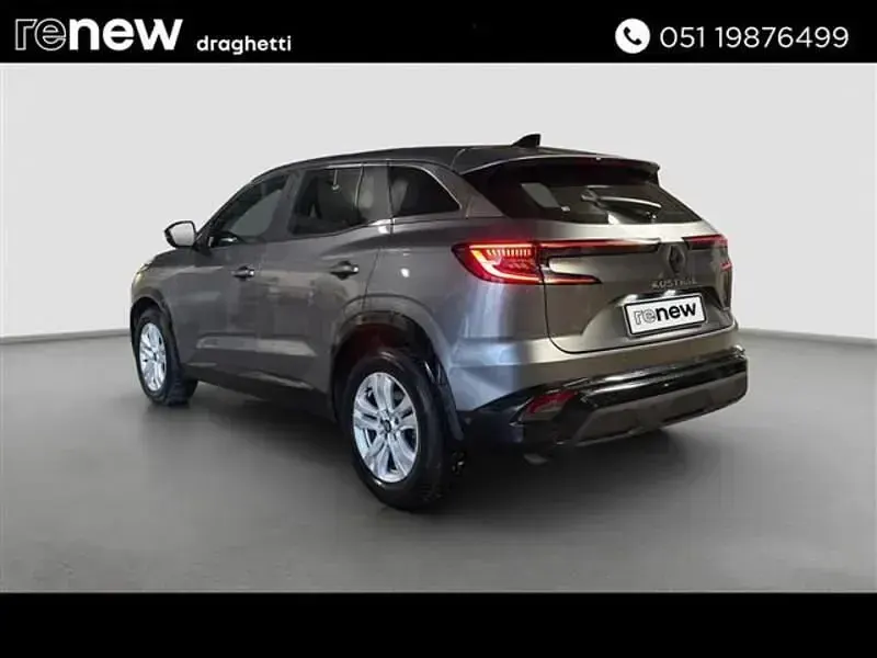 Usata Renault Austral Evolution 130 CV (95 kW) 2024 Grigio chiaro SUV