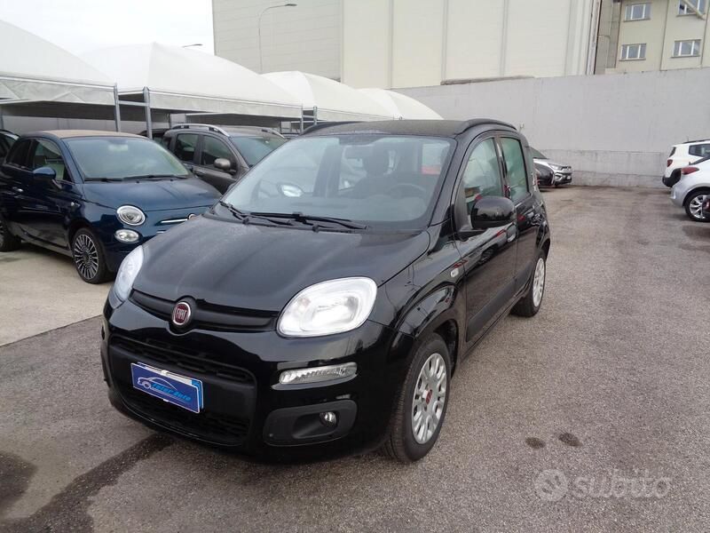 Nero Usata 2021 Fiat Panda S Due volumi | 9600 € (Buon prezzo) - Immagine 1/4