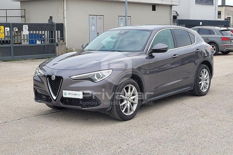 Usata Alfa Romeo Stelvio Executive 201 CV (147 kW) 2021 Grigio SUV