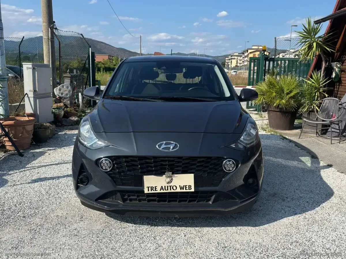 Usata Hyundai i10 Advanced 67 CV (49 kW) 2021 Grigio Utilitaria