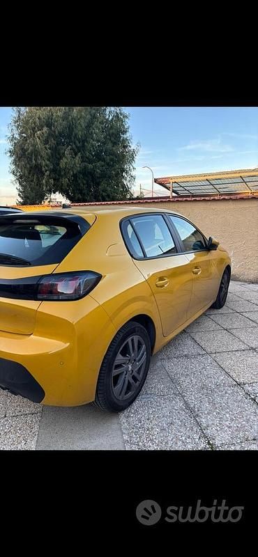 Usata Peugeot 208 75 CV (55 kW) 2021 Utilitaria