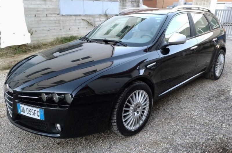 Usato 2006 Alfa Romeo 159 Diesel (3.200 €)